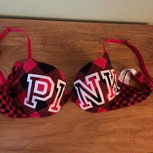 PINK Wear Everywhere t-shirt bra
